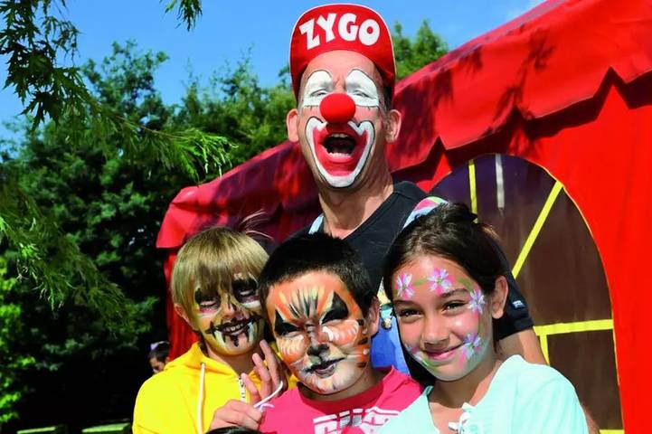 Mobil home pour 6 personnes, avec terrasse et piscine à Azur - 4