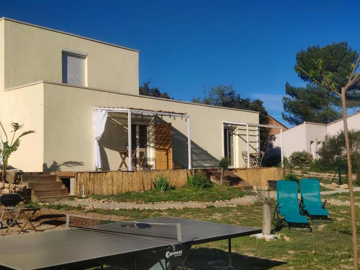 Location de vacances pour 2 personnes, avec terrasse et piscine ainsi que jardin et jacuzzi à Fox-Amphoux - 4