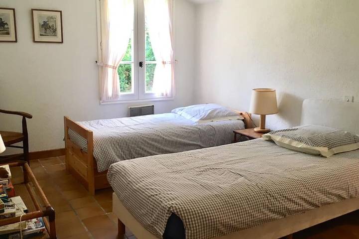 Location de vacances pour 7 personnes, avec jardin dans Golf Saint-Laurent - 2