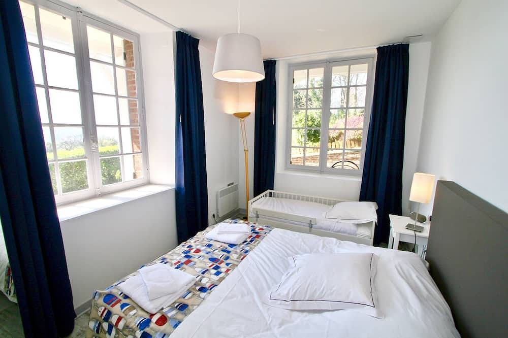 Apartamento entero, **** Gran Duplex, vistas al mar, 5 dormitorios, sábanas, jardín privado in Pourville-sur-Mer, Hautot-sur-Mer