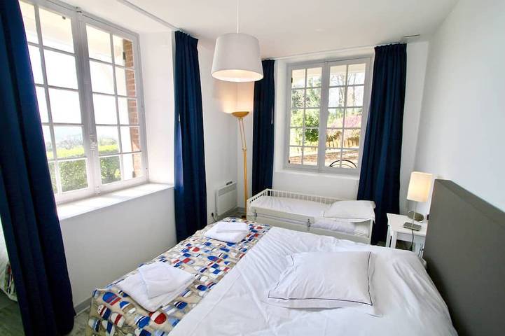 Apartamento entero, **** Gran Duplex, vistas al mar, 5 dormitorios, sábanas, jardín privado in Pourville-sur-Mer, Hautot-sur-Mer