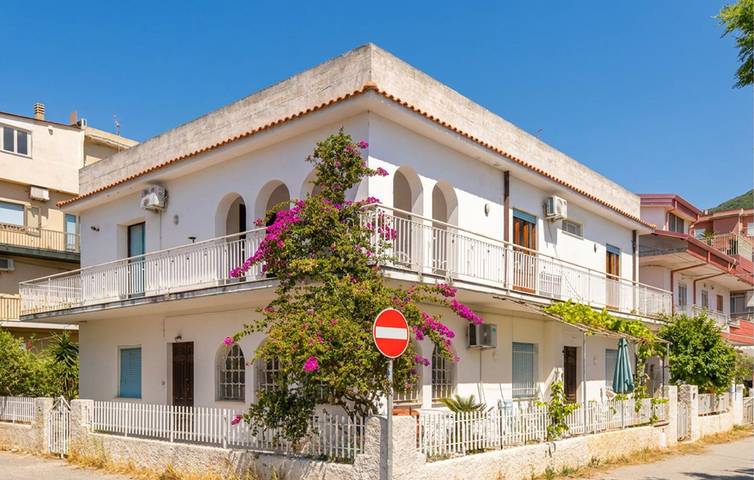 Ferienwohnung für 4 Personen, mit Terrasse in Pizzo
