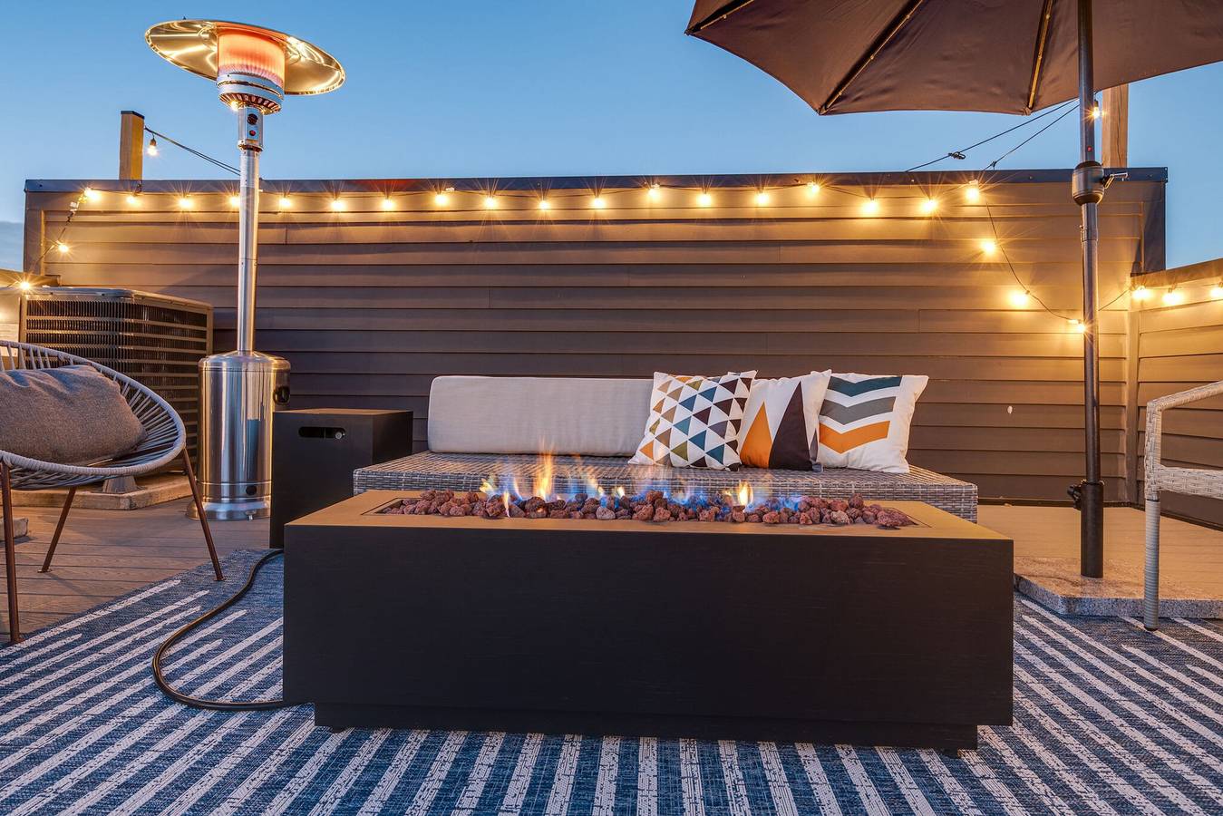 Nash Chic   Near Dt   Rooftop   Luxe Comfort in Nashville, Tennessee