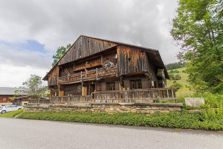 Le Planay in Notre-Dame-de-Bellecombe, Albertville region