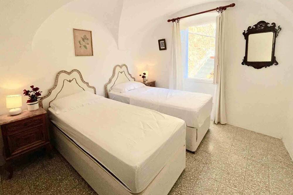 Casa Celestine in Via Orsini Isolabona Liguria Italy Sleeps 5 in Isolabona, Alpes Ligures