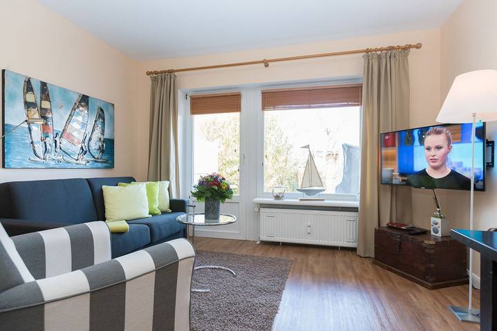 Ganze Wohnung, Moderne Ferienwohnung mit Terrasse und Garten in Wenningstedt in Nordfriesische Inseln (Schleswig-Holstein) (Schleswig-Holstein), Wenningstedt