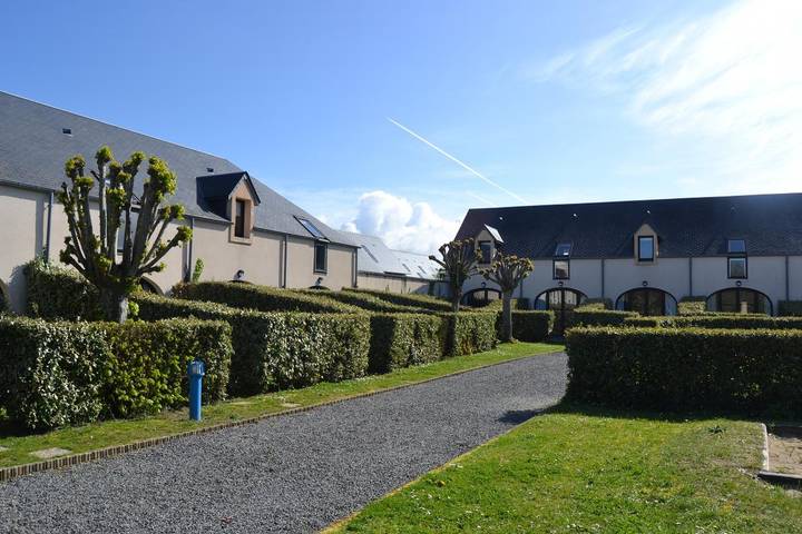 Gîte pour 4 personnes, avec jardin à Gouville-sur-Mer