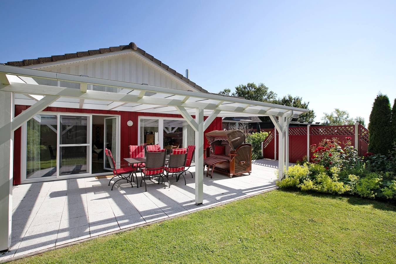 Ferienhaus 'Frida Am Deich' mit privater Terrasse, Garten,Wlan,Sauna und Kamin in Wesselburenerkoog, Nordseeküste