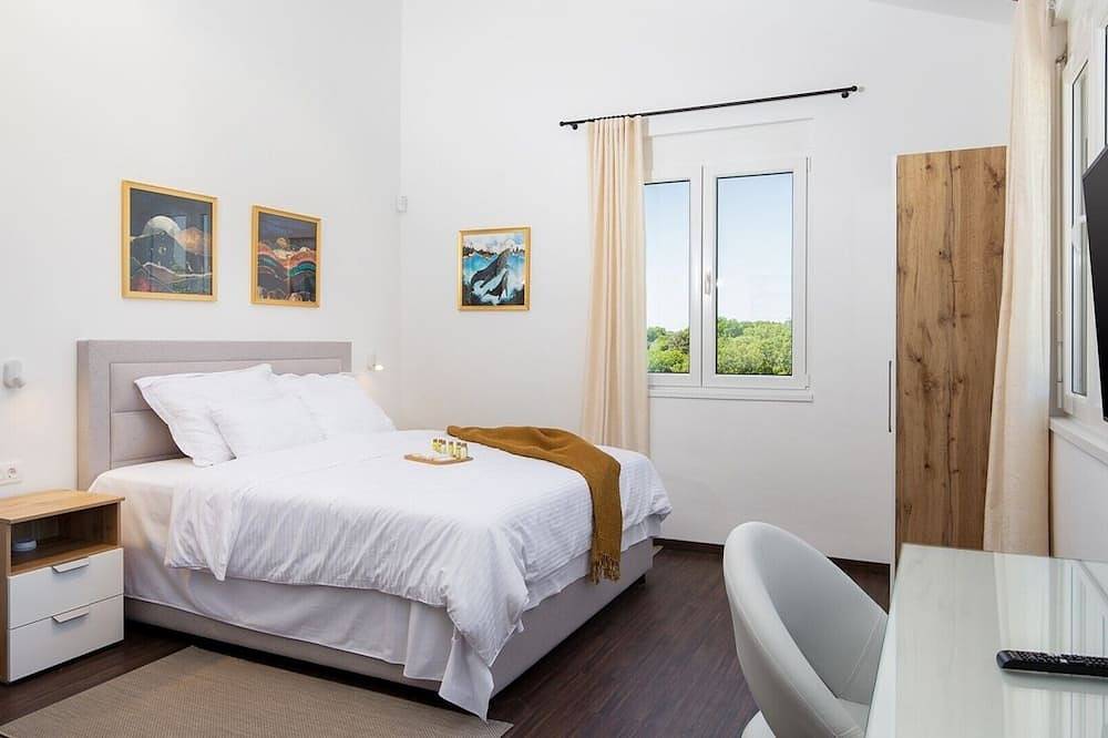 Elegante Villa Dolce Bacio mit Swimmingpool in Marčana, Südküste Istrien