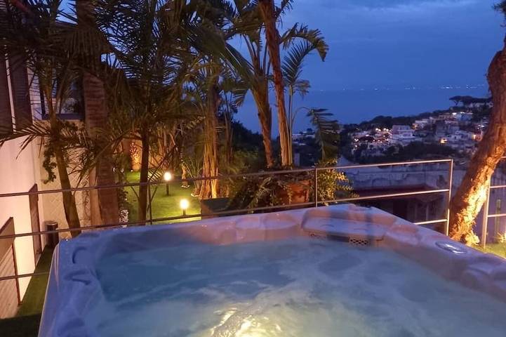 Chalet para 12 personas, con jacuzzi además de jardín y balcón - 1