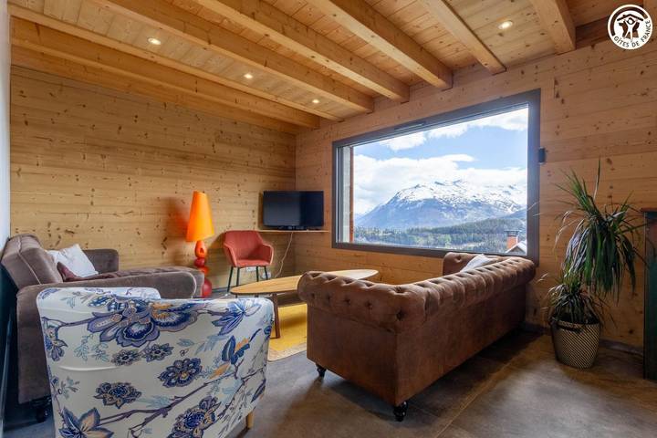 Gîte für 12 Personen, mit Terrasse und Garten in Französische Alpen - 2