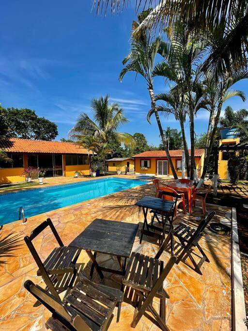 Casas e apartamentos de temporada para 3 pessoas, com jardim e piscina e ainda vista em São Pedro (SP)