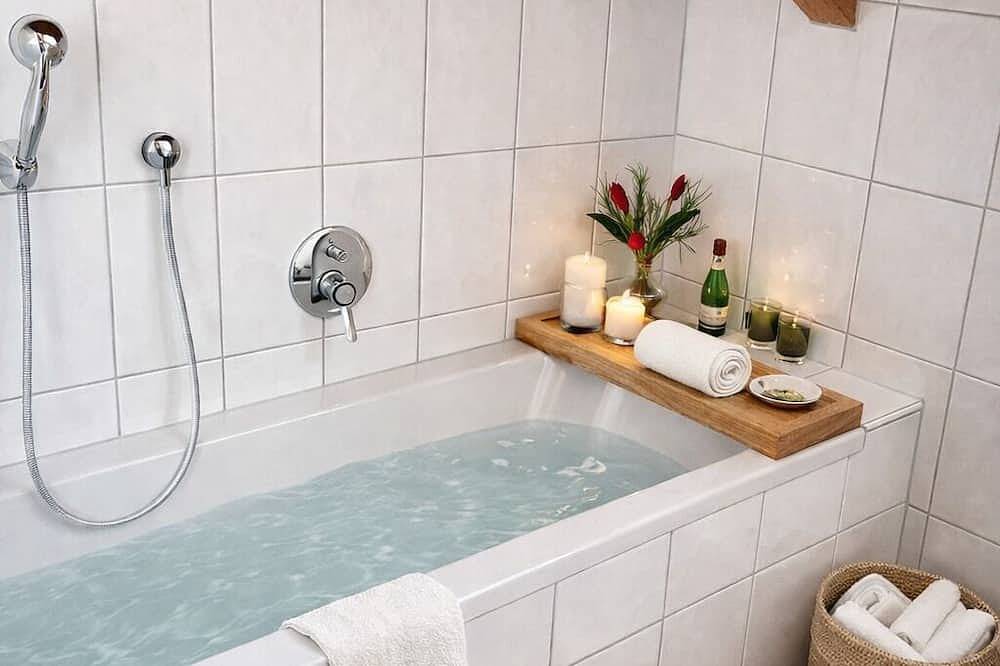 Ganze Wohnung, Helle Ferienwohnung im Bayerischen Wald – Balkon, Garten & viel Platz für 4 in Mauth, Ostbayern