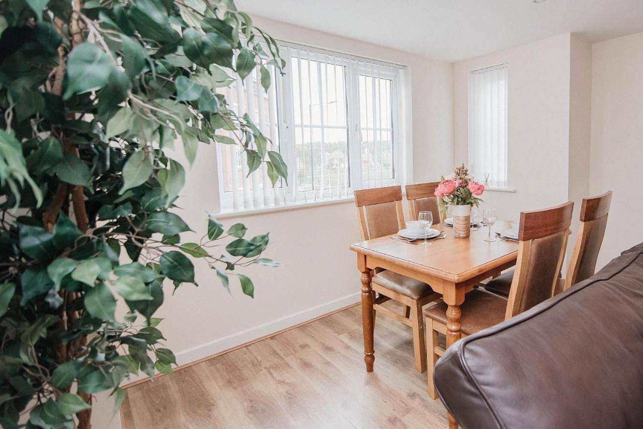 Entire apartment, Two-Bedroom Apartment in Armthorpe, South Yorkshire