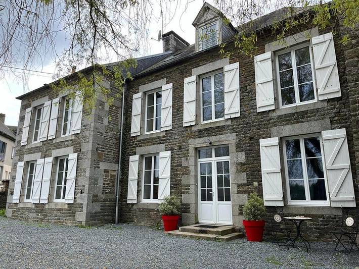 Appart’hôtel pour 3 personnes, avec Terrasse ainsi que Jardin et Vue