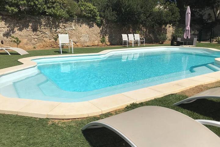 Appartement de vacances pour 6 personnes, avec jacuzzi ainsi que piscine et jardin