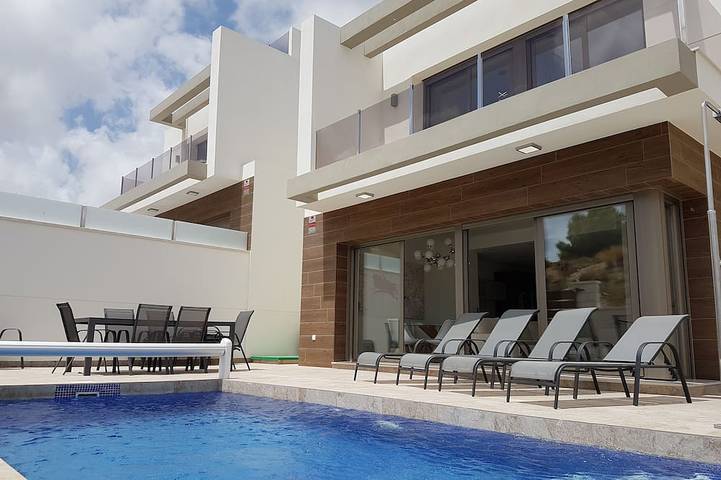 Villa pour 8 personnes, avec jardin et balcon - 1