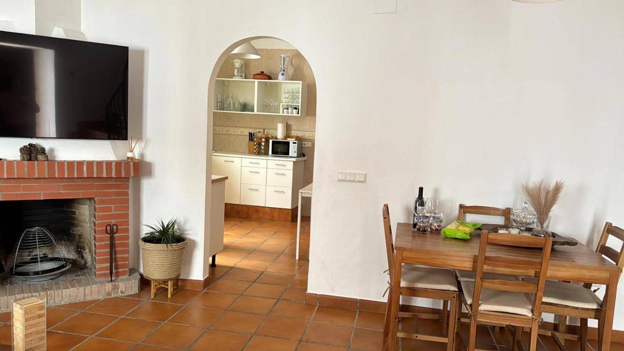 Apartamento entero, Three-Bedroom Apartment in Parauta, Provincia de Málaga