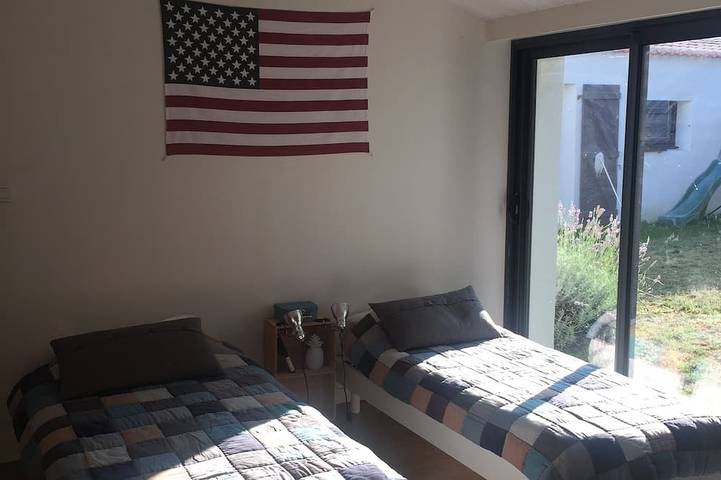 Location de vacances pour 10 personnes, avec jardin et terrasse dans Plage De La Bosse L Epine - 3