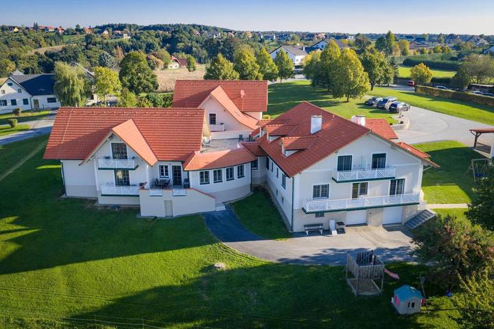 BnB für 4 Personen, mit Garten und Ausblick in der Oststeiermark