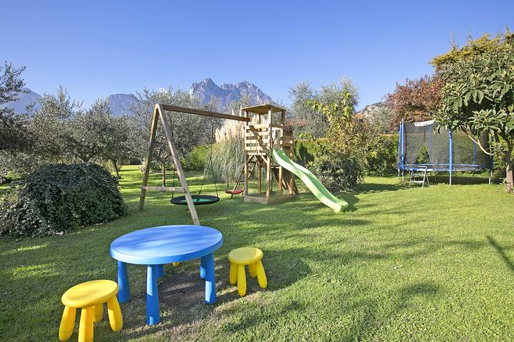 Ferienwohnung für 2 Personen, mit Pool und Balkon, kinderfreundlich in Torbole - 4