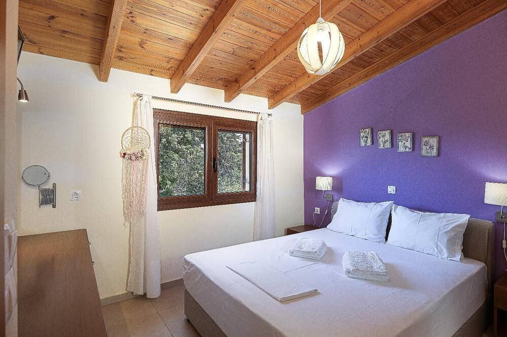 Villa Portokalia - Deux Chambres Villa, Couchages 4 in Plataniás, Région de la Canée