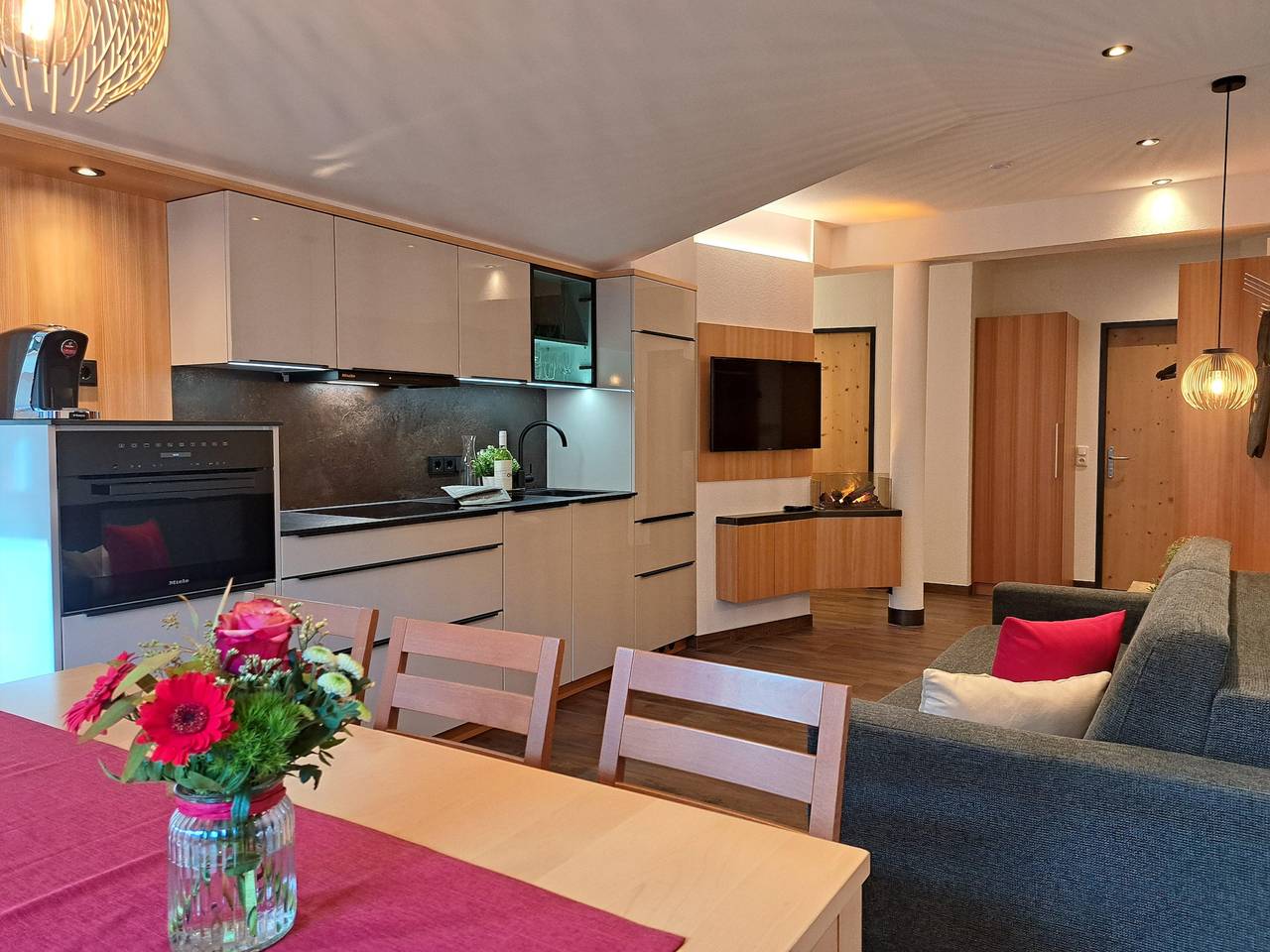 Ganze Ferienwohnung, "Typ A"(4-7 Pers.)/2 Schlafräume, Du/Wc in Kappl, Verwall