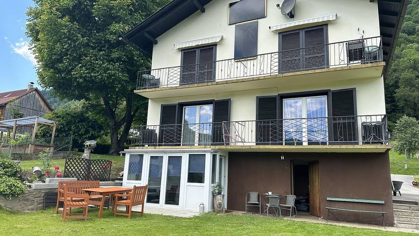 Ferienwohnung für 2 Personen, mit Balkon und Garten sowie Ausblick und Seeblick in Gerlitzen