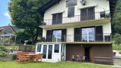 Ferienwohnung für 2 Personen, mit Balkon und Seeblick sowie Ausblick und Garten am Ossiacher See