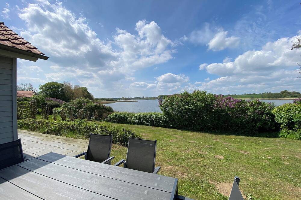 Gemütliches 5* Ferienhaus direkt am Wasser | Wlan | Sauna | Kamin | Whirlwanne in Schlei, Kosel