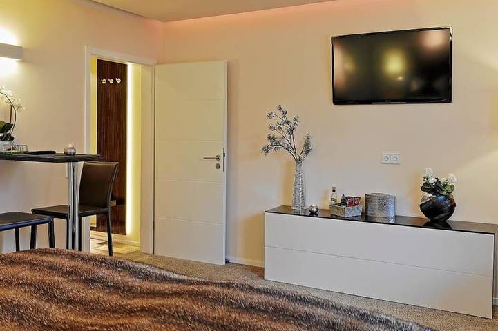 Ferienwohnung für 2 Personen, mit Balkon in Krefeld - 2