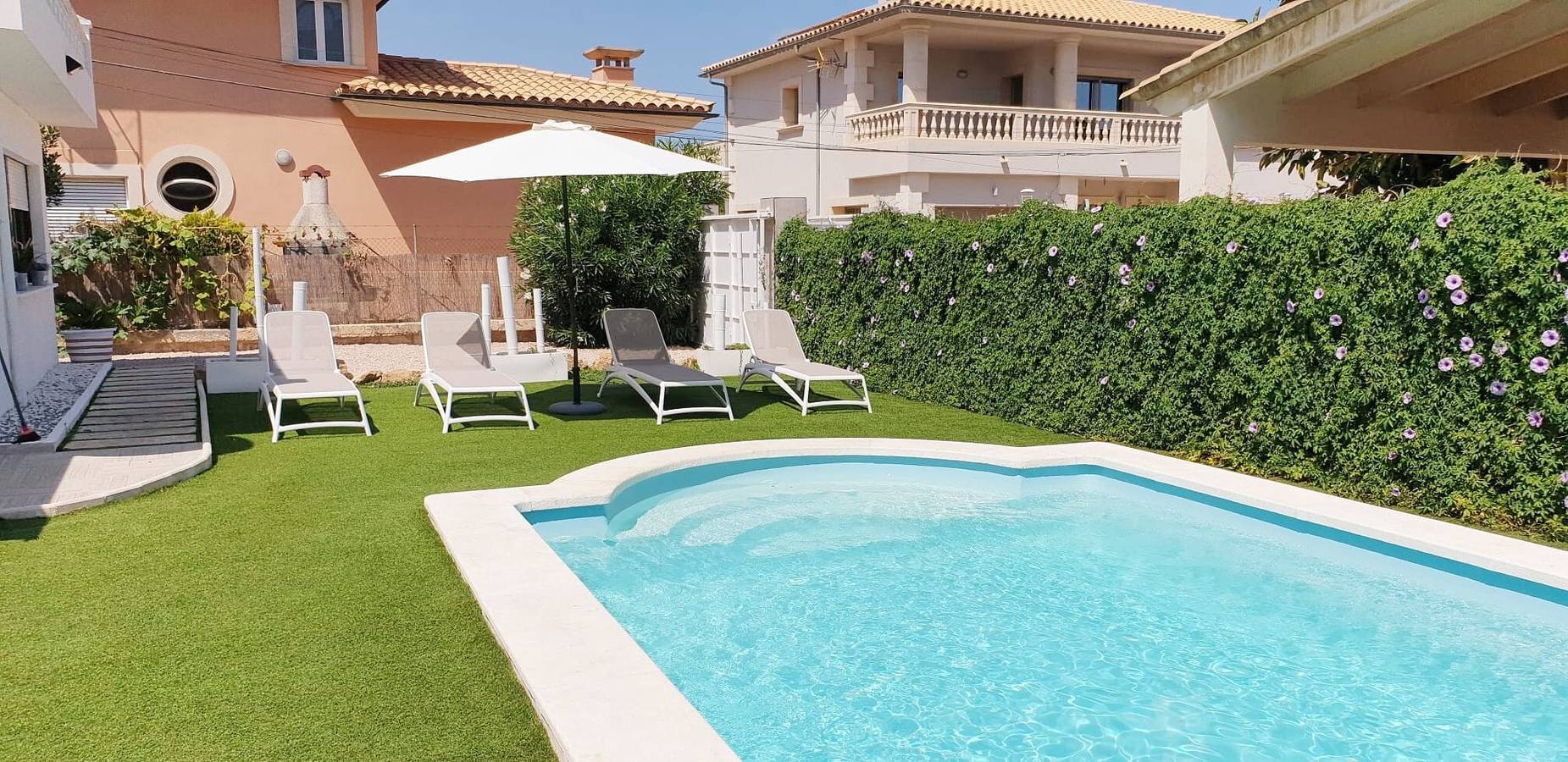 Villa 'Berna' with Private Pool, Wi-Fi, and Air Conditioning in Alcúdia, Coast of Mallorca