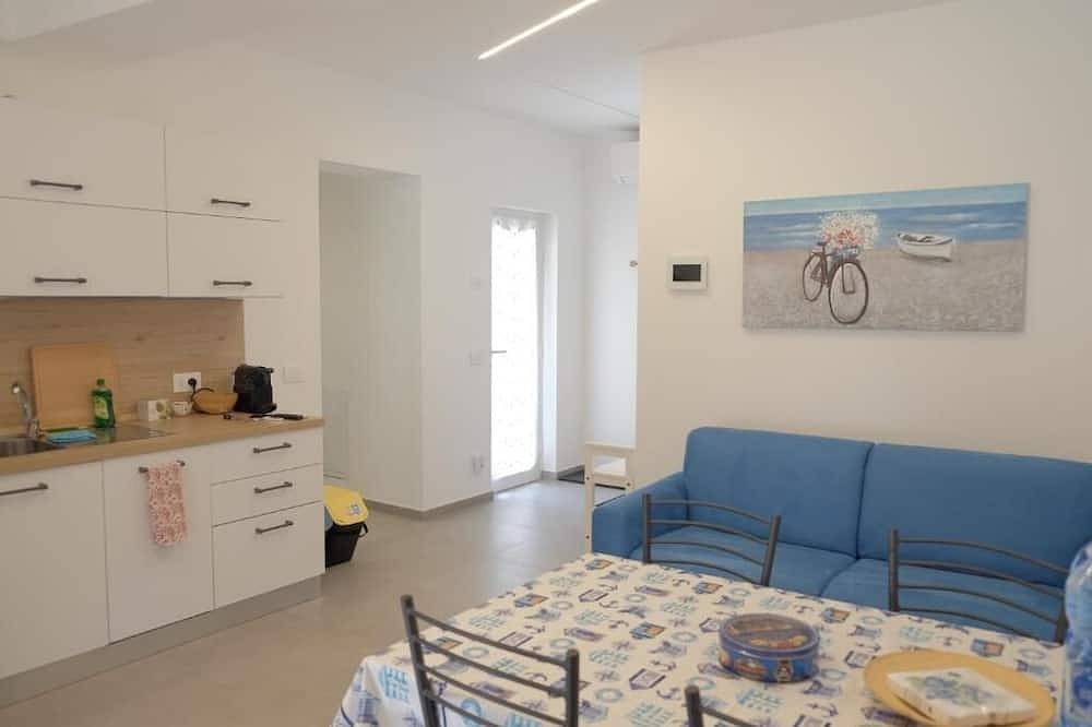 Apartamento entero, Riva Ponente - 150m to the beach - with parking in Riva Trigoso, Sestri Levante