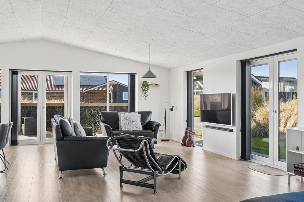 Gemütliches und modernes Ferienhaus zwischen Meer und Fjord in Nørre Lyngvig, Hvide Sande
