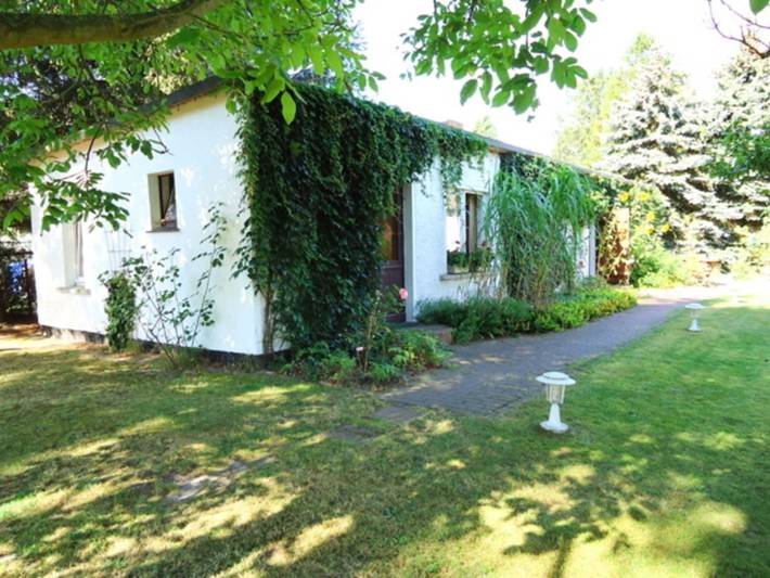 Ferienwohnung für 2 Personen, mit Terrasse und Garten in Fuhlendorf