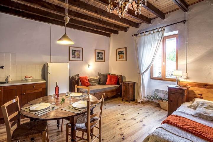 Appartement entier, Mas Paraloup - Denise - Charme et authenticité proche des Gorges de l'Ardèche in Lagorce, Ardèche