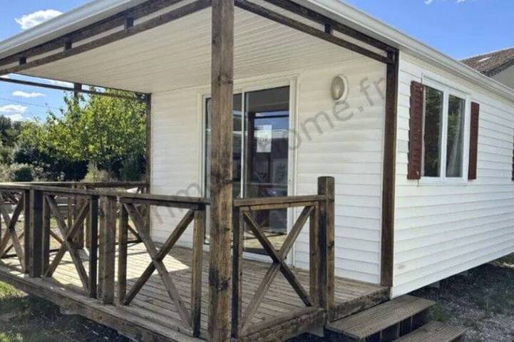 Mobil home pour 4 personnes à Saint-Sornin