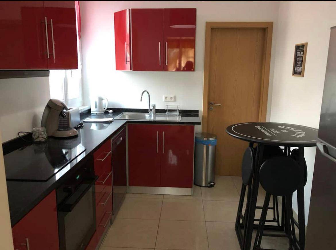 Appartement entier, Two-Bedroom Apartment in Mantes-la-Jolie, Yvelines