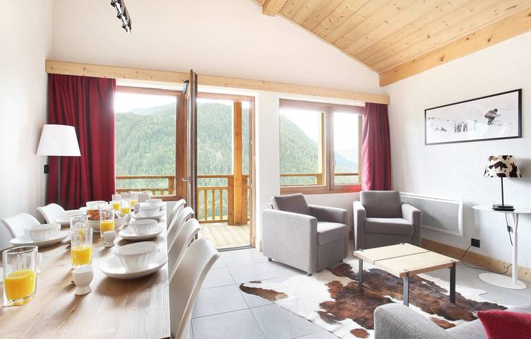 Appartement de vacances pour 8 personnes, avec jacuzzi et piscine, animaux acceptés