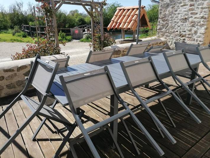 Location de vacances pour 10 personnes, avec jardin et vue, adapté aux familles à Parthenay - 3