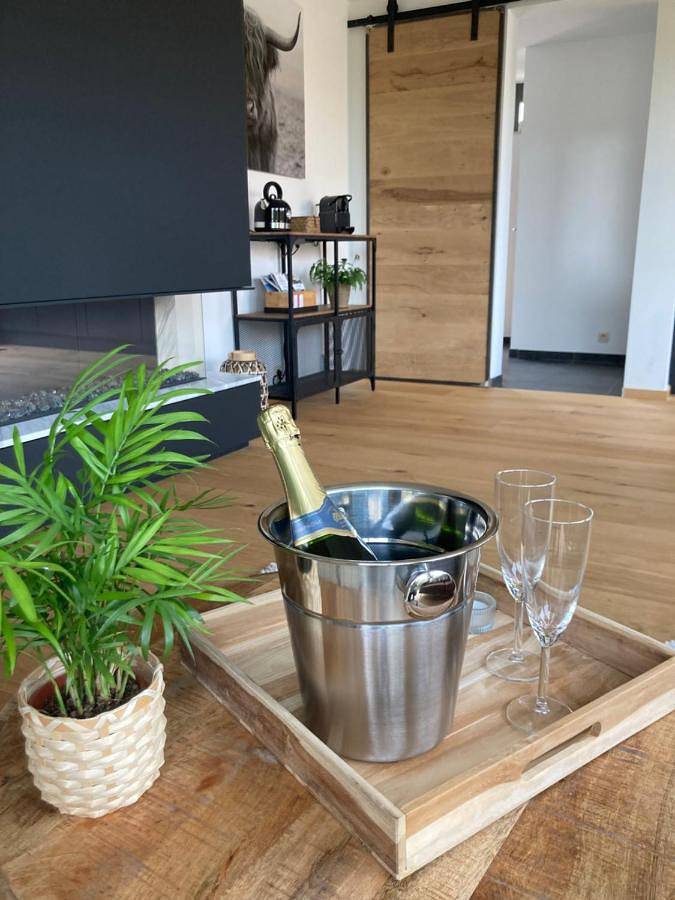 Ferienhaus für 2 Personen, mit Whirlpool und Terrasse sowie Garten in Namur