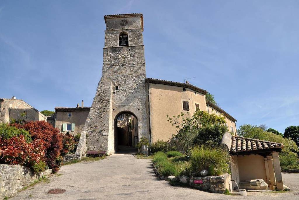 Appartement entier, One-Bedroom Apartment in Marsanne, Région de nyons