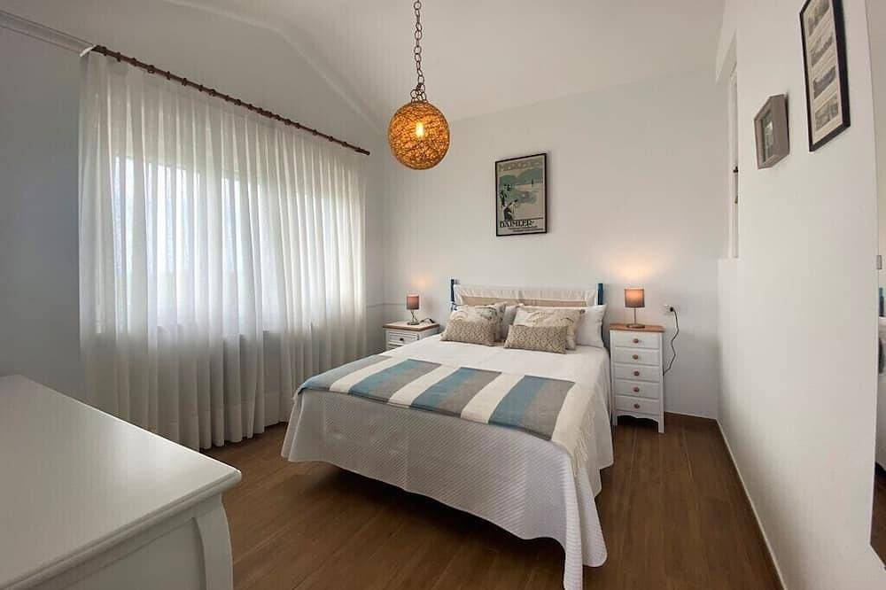 Espectacular Chalet individual en urbanización privada con piscina y playa in Gozón, Costa Verde
