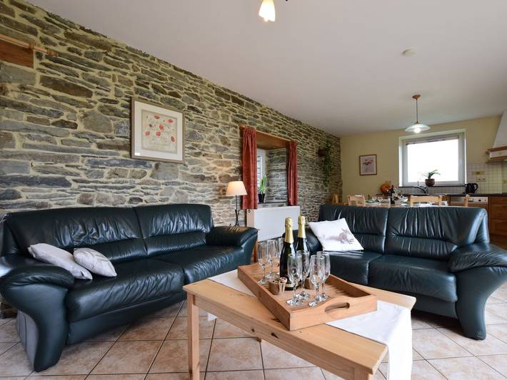 Gîte pour 6 personnes, avec Terrasse et Jardin à Bastogne