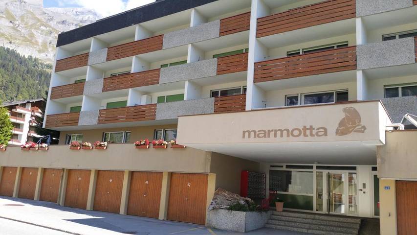 Ferienwohnung für 4 Personen, mit Ausblick und Garten in Leukerbad