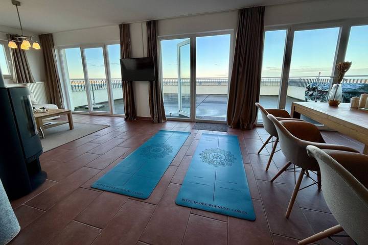 Ganze Wohnung, Tolles Penthouse mit 54 qm großer Dachterrasse, Meerblick, Sauna und Hot-Tub in Schillig Strand, Wangerland
