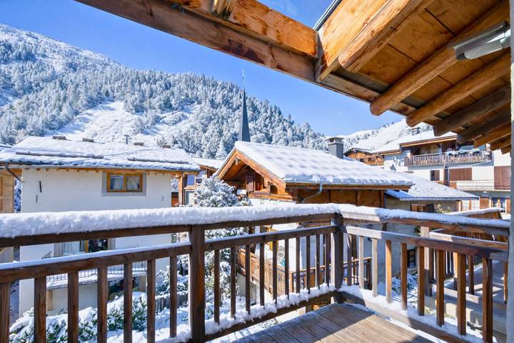 Apartamento entero, Apt Clusettes 1-min walk to ski + parking & WiFi in Chamonix-Mont-Blanc, Macizo del Mont Blanc
