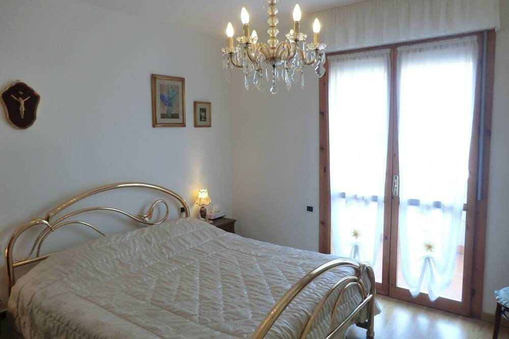 Ganze Wohnung, Panorama-Wohnung (Penthouse) 10 Km San Gimignano in Certaldo, Chianti