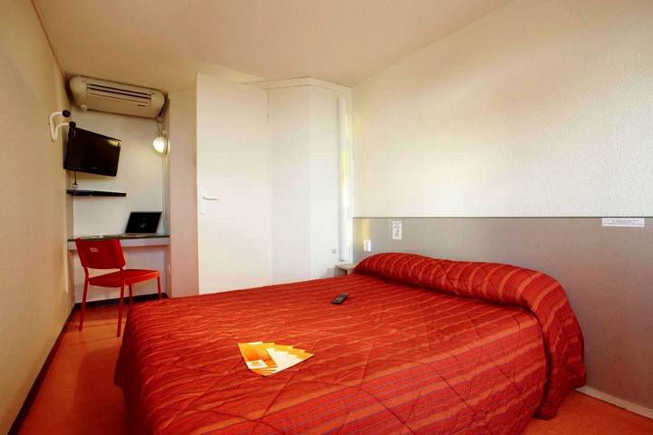 Hôtel pour 2 personnes, avec terrasse, adapté aux familles à Salon-de-Provence - 3