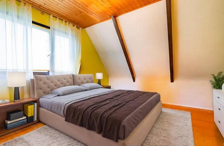 Ferienwohnung für 5 Personen, mit Balkon und Whirlpool sowie Terrasse und Pool in Bremer Freimarkt
